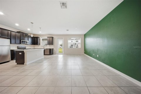 Touwnhouse à vendre à Kissimmee, Floride: 3 chambres, 172.71 m2 № 2416610 - photo 6