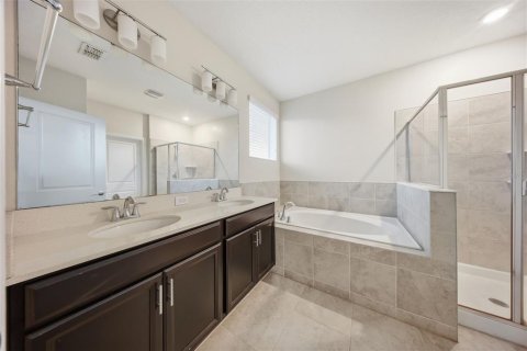 Touwnhouse à vendre à Kissimmee, Floride: 3 chambres, 172.71 m2 № 2416610 - photo 13
