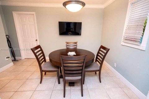 Condominio en venta en Miami, Florida, 2 dormitorios, 105.91 m2 № 2000352 - foto 19