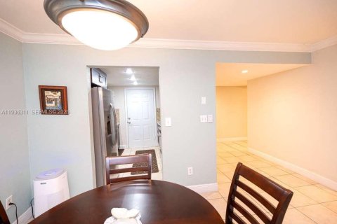 Condominio en venta en Miami, Florida, 2 dormitorios, 105.91 m2 № 2000352 - foto 26