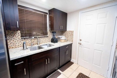 Condominio en venta en Miami, Florida, 2 dormitorios, 105.91 m2 № 2000352 - foto 24