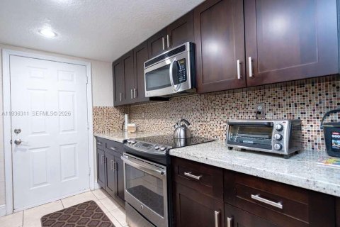 Condominio en venta en Miami, Florida, 2 dormitorios, 105.91 m2 № 2000352 - foto 27