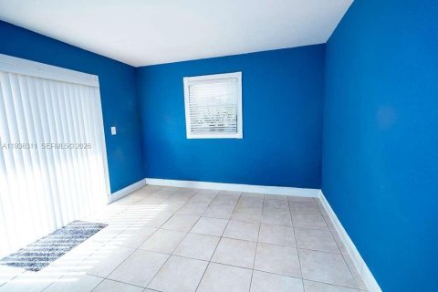 Condominio en venta en Miami, Florida, 2 dormitorios, 105.91 m2 № 2000352 - foto 16