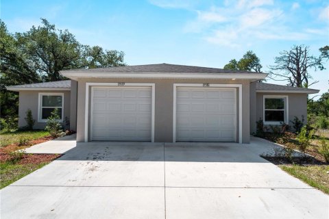 Commercial property in Port Charlotte, Florida 4 bedrooms, 195.09 sq.m. № 1659425 - photo 1