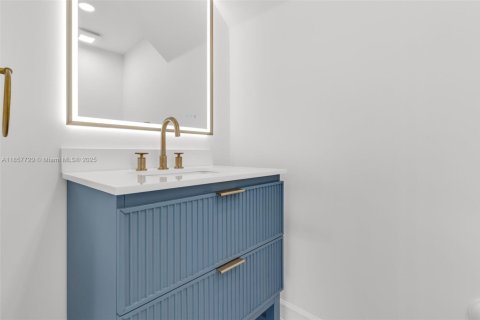 Adosado en venta en Miami, Florida, 3 dormitorios, 123.65 m2 № 1881891 - foto 13