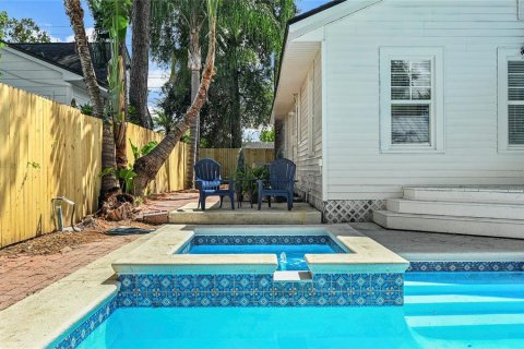 Villa ou maison à vendre à Orlando, Floride: 3 chambres, 122.45 m2 № 2405629 - photo 5