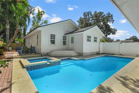 Villa ou maison à vendre à Orlando, Floride: 3 chambres, 122.45 m2 № 2405629 - photo 4