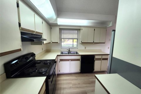 Casa en venta en Spring Hill, Florida, 3 dormitorios, 107.02 m2 № 1914388 - foto 5