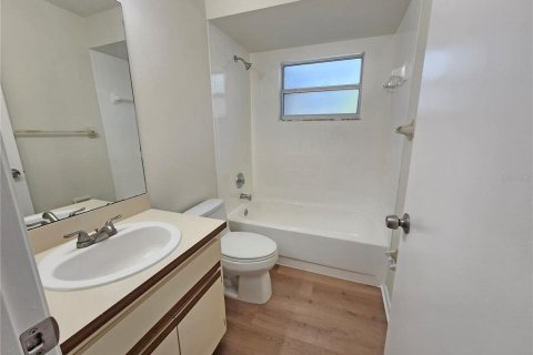 Casa en venta en Spring Hill, Florida, 3 dormitorios, 107.02 m2 № 1914388 - foto 10