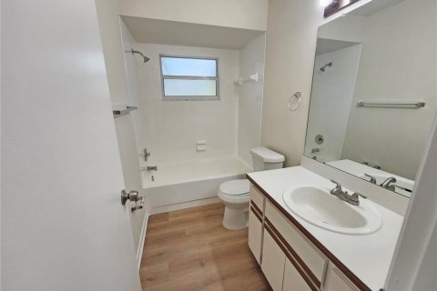 House in Spring Hill, Florida 3 bedrooms, 107.02 sq.m. № 1914388 - photo 7