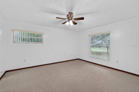 Villa ou maison à vendre à Eustis, Floride: 4 chambres, 174.56 m2 № 2388520 - photo 26