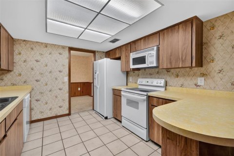 Villa ou maison à vendre à Eustis, Floride: 4 chambres, 174.56 m2 № 2388520 - photo 20