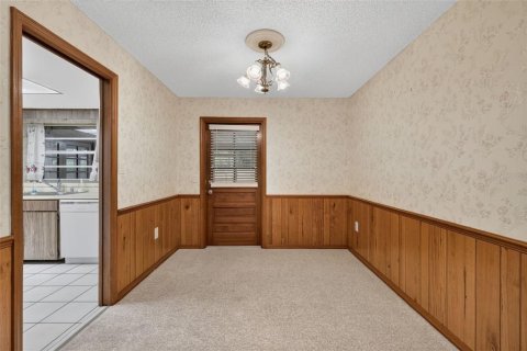 Villa ou maison à vendre à Eustis, Floride: 4 chambres, 174.56 m2 № 2388520 - photo 13
