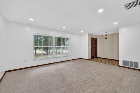 Villa ou maison à vendre à Eustis, Floride: 4 chambres, 174.56 m2 № 2388520 - photo 8