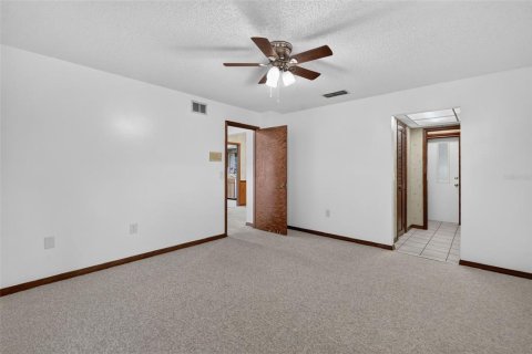 Villa ou maison à vendre à Eustis, Floride: 4 chambres, 174.56 m2 № 2388520 - photo 27