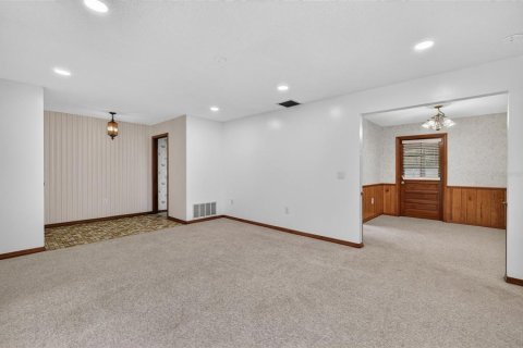 Villa ou maison à vendre à Eustis, Floride: 4 chambres, 174.56 m2 № 2388520 - photo 9