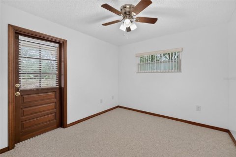 Villa ou maison à vendre à Eustis, Floride: 4 chambres, 174.56 m2 № 2388520 - photo 22