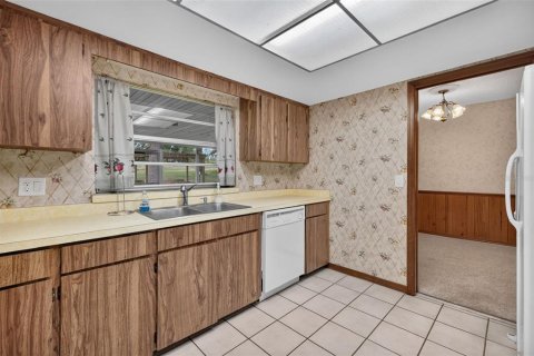 Villa ou maison à vendre à Eustis, Floride: 4 chambres, 174.56 m2 № 2388520 - photo 19