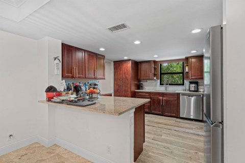 Copropriété à louer à Boca Raton, Floride: 3 chambres, 155.98 m2 № 2251569 - photo 2