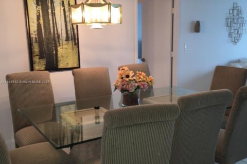 Condo in Aventura, Florida, 2 bedrooms  № 1877509 - photo 6
