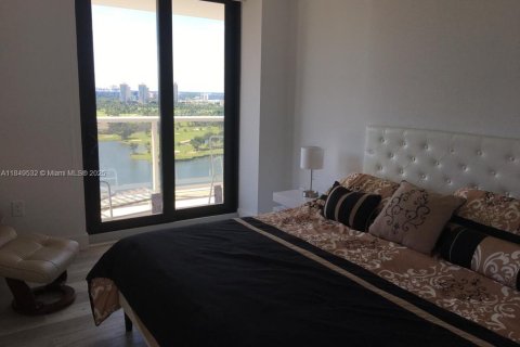 Condo in Aventura, Florida, 2 bedrooms  № 1877509 - photo 17