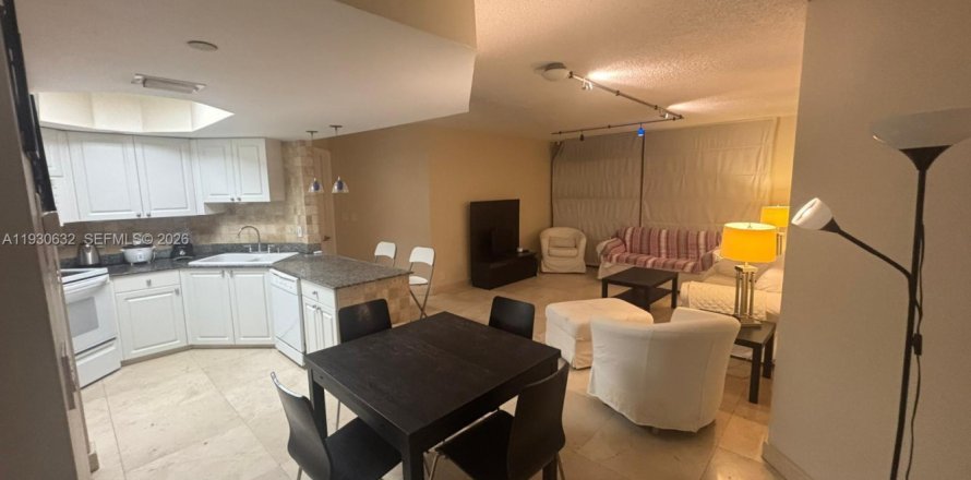 Condo à Surfside, Floride, 1 chambre  № 2089266