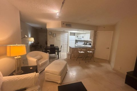 Copropriété à vendre à Surfside, Floride: 1 chambre, 74.32 m2 № 2089266 - photo 7