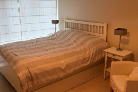 Copropriété à vendre à Surfside, Floride: 1 chambre, 74.32 m2 № 2089266 - photo 12