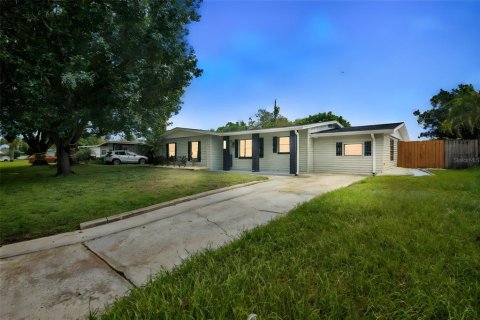 Casa en venta en Orlando, Florida, 3 dormitorios, 135.27 m2 № 1902163 - foto 3