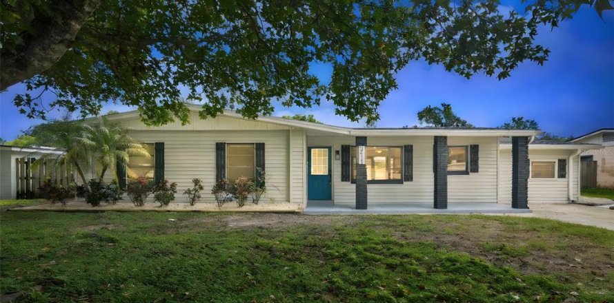 Casa en Orlando, Florida 3 dormitorios, 135.27 m2 № 1902163
