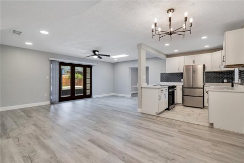 Casa en venta en Orlando, Florida, 3 dormitorios, 135.27 m2 № 1902163 - foto 5