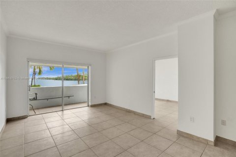 Condominio en venta en Sunny Isles Beach, Florida, 1 dormitorio, 55.56 m2 № 1891708 - foto 8