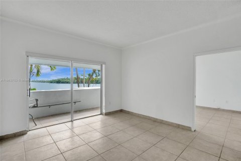 Condominio en venta en Sunny Isles Beach, Florida, 1 dormitorio, 55.56 m2 № 1891708 - foto 7