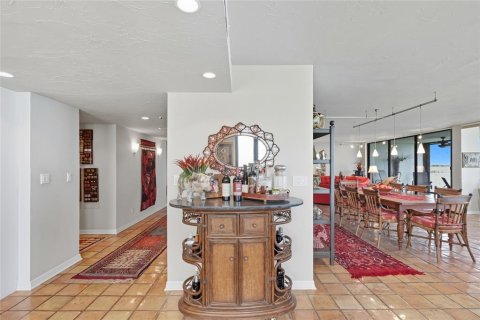 Condo in Sarasota, Florida, 2 bedrooms № 2213632 - photo 16