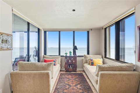Condo in Sarasota, Florida, 2 bedrooms № 2213632 - photo 10