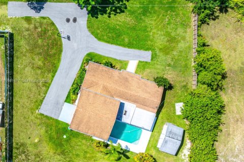 Casa en venta en Miami, Florida, 4 dormitorios, 240.52 m2 № 2023827 - foto 19