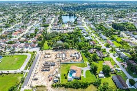 Casa en venta en Miami, Florida, 4 dormitorios, 240.52 m2 № 2023827 - foto 15