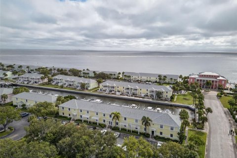 Condo à Saint Petersburg, Floride, 1 chambre  № 2410528