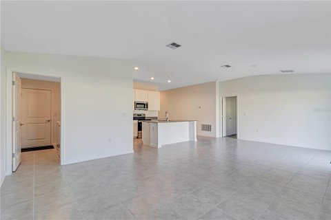 House in Davenport, Florida 3 bedrooms, 146.79 sq.m. № 1851013 - photo 9