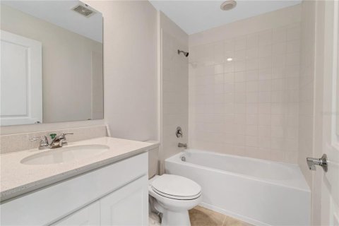 House in Davenport, Florida 3 bedrooms, 146.79 sq.m. № 1851013 - photo 17