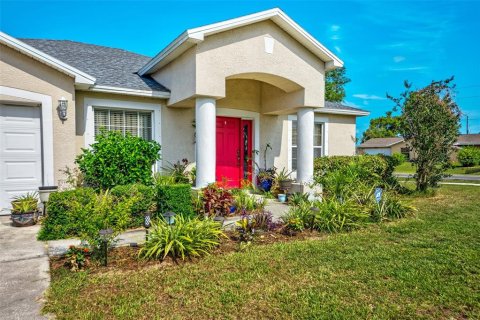 Villa ou maison à vendre à Spring Hill, Floride: 3 chambres, 153.75 m2 № 1721161 - photo 3
