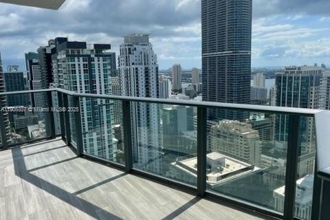 Appartement à louer à Miami, Floride: 2 chambres, 118.82 m2 № 1956805 - photo 1