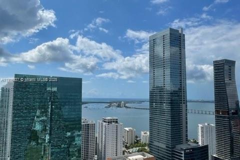 Appartement à louer à Miami, Floride: 2 chambres, 118.82 m2 № 1956805 - photo 2