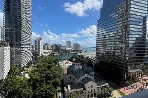 Condo in Miami, Florida, 2 bedrooms  № 1947943 - photo 20