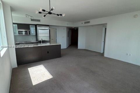 Condo in Miami, Florida, 2 bedrooms  № 1947943 - photo 10