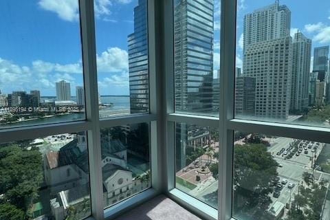 Condo in Miami, Florida, 2 bedrooms  № 1947943 - photo 3