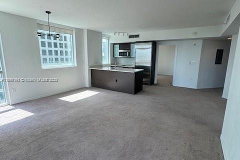Condo in Miami, Florida, 2 bedrooms  № 1947943 - photo 13