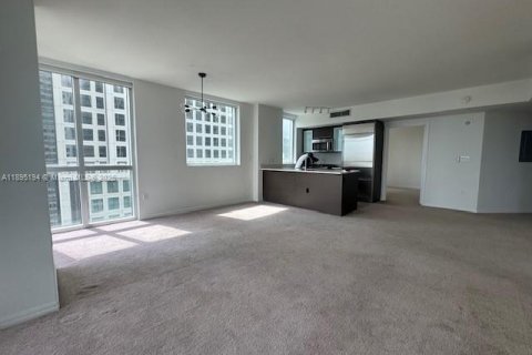 Condo in Miami, Florida, 2 bedrooms  № 1947943 - photo 11