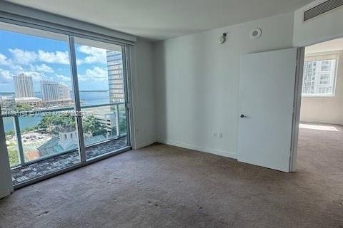 Condo in Miami, Florida, 2 bedrooms  № 1947943 - photo 25