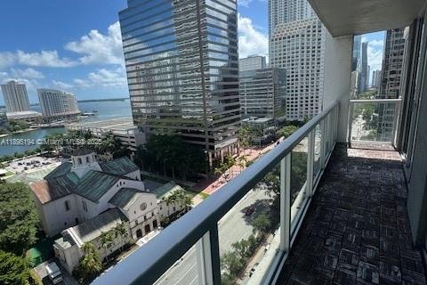 Condo in Miami, Florida, 2 bedrooms  № 1947943 - photo 29